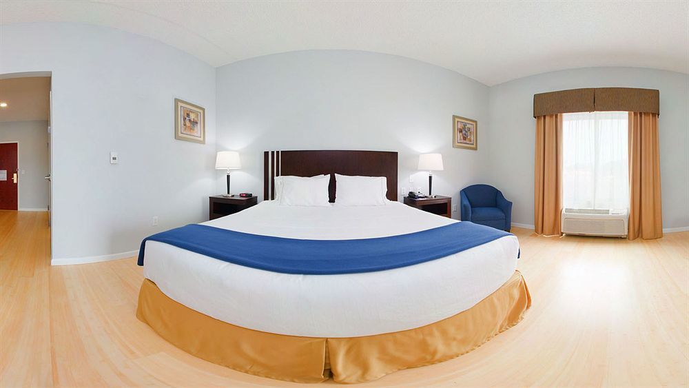 Holiday Inn Express - Bentleyville Kültér fotó