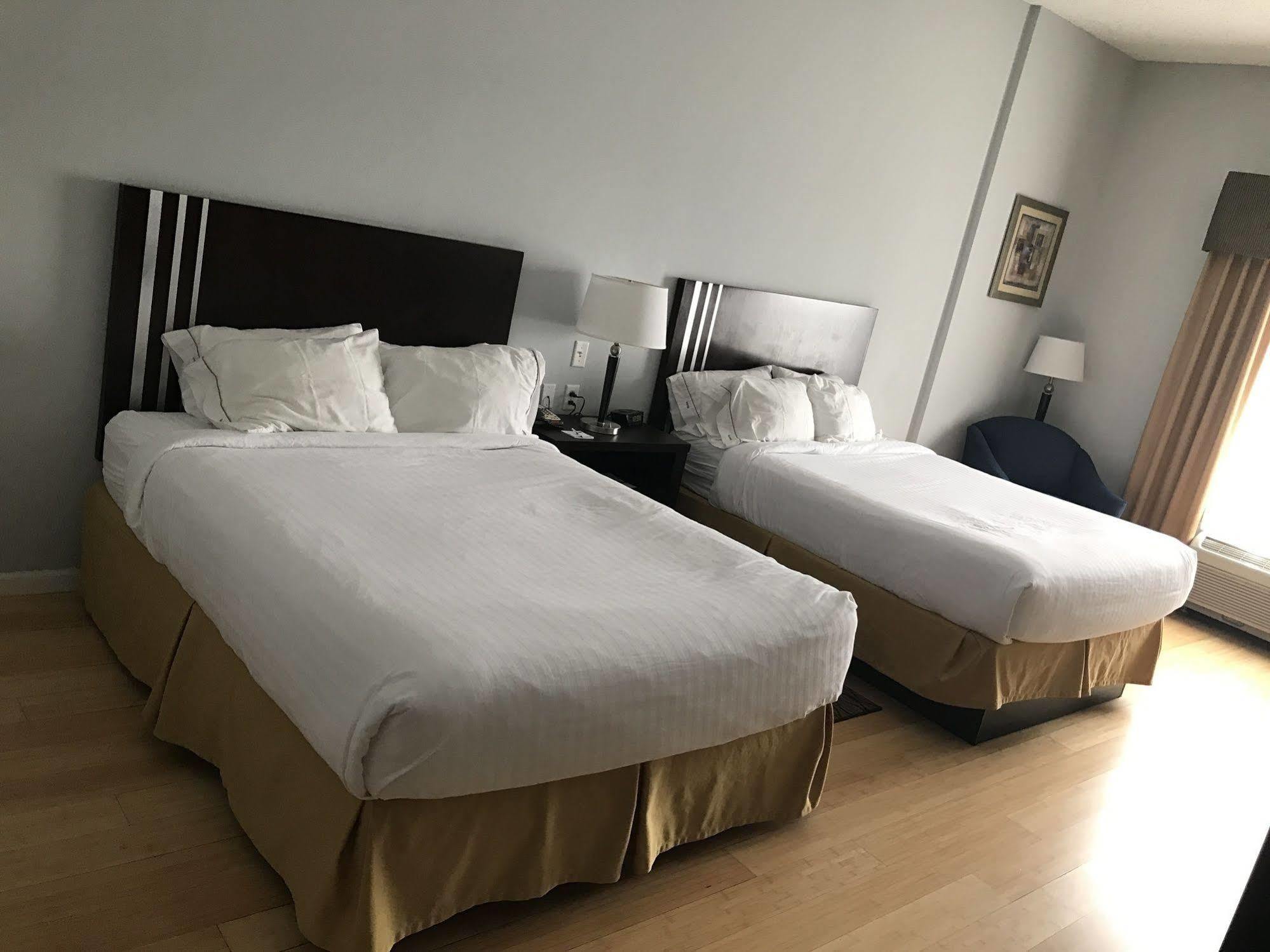 Holiday Inn Express - Bentleyville Kültér fotó